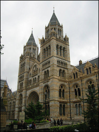 The Natural History Museum, not enough time to go in though :-(
