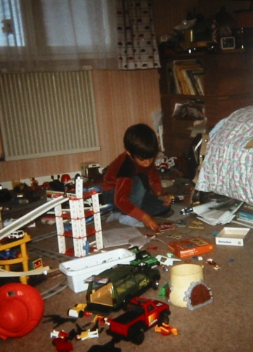 Long ago, this is what my room looked like when it was tidy :-)