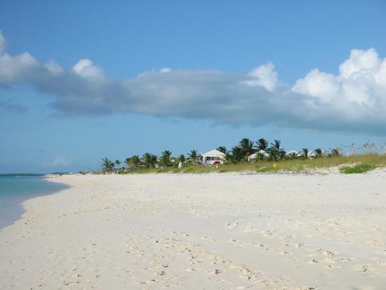 Vue de l'hôtel depuis la plage