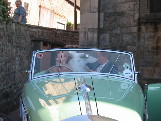 Noëlle & Julien, in a car to go to the 'chateau'