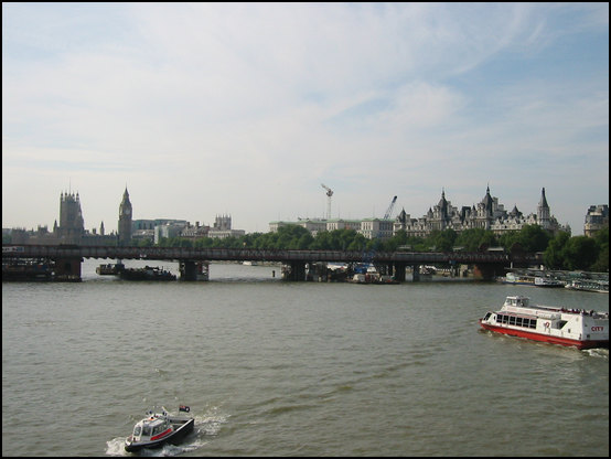 Big Ben in the distance and the ministry of defense on the right