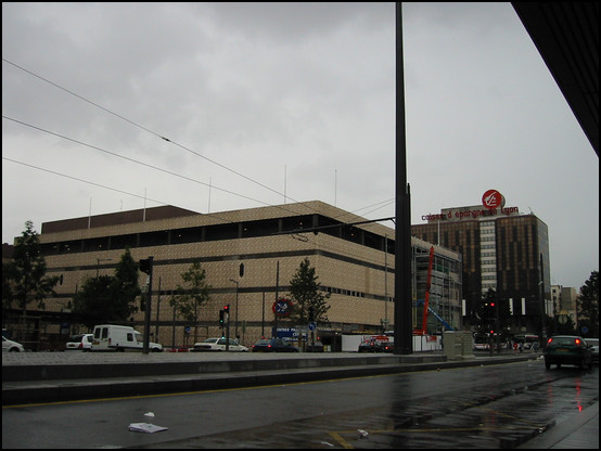 The evening, waiting for the Airport bus... raining and coooold