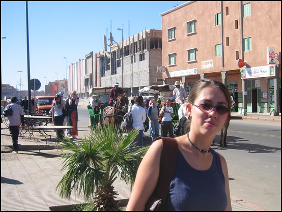 Anne-Lise qui essayait d'éviter la photo