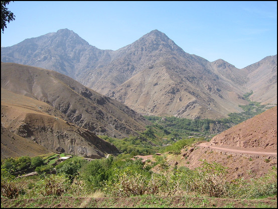 Vue sur la vallée avec la Kasbah au loin