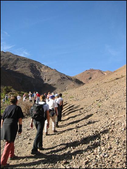 Le groupe en route directe pour le col