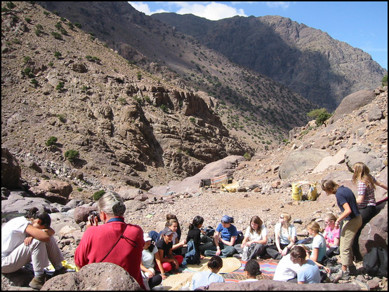 La pause pour le repas du dernier jour à la Kasbah